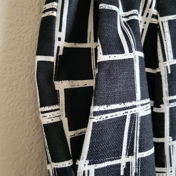 GAP Abstract B&W Mini Skirt With Pockets Size 10 - Picture 6 of 10